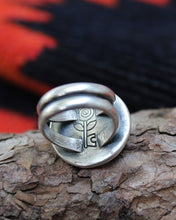 Load image into Gallery viewer, "Verde Reyna"