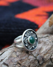 Load image into Gallery viewer, "Verde Reyna"