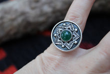 Load image into Gallery viewer, "Verde Reyna"