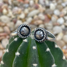 Load image into Gallery viewer, "Lasso The Leaf Ring"
