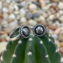 Load image into Gallery viewer, "Lasso The Leaf Ring"