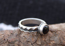 Load image into Gallery viewer, Textured Band Onyx Ring