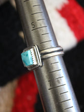 Load image into Gallery viewer, Double Banded Kingman Turquoise Ring