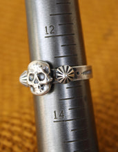 Load image into Gallery viewer, Stamped Skull Ring