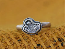 Load image into Gallery viewer, "Finger Stinger"