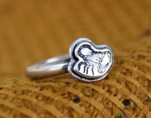 Load image into Gallery viewer, "Finger Stinger"