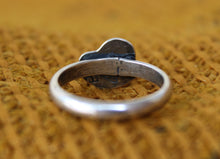 Load image into Gallery viewer, "Finger Stinger"