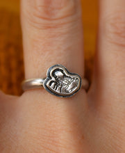 Load image into Gallery viewer, "Finger Stinger"