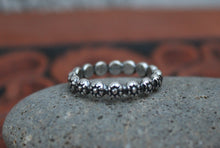 Load image into Gallery viewer, "Daisy Chain" Ring