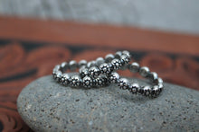 Load image into Gallery viewer, "Daisy Chain" Ring
