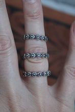 Load image into Gallery viewer, "Daisy Chain" Ring