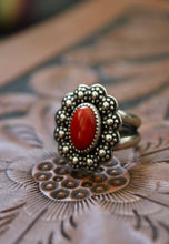 Load image into Gallery viewer, "Ring Around the Posey" Ring