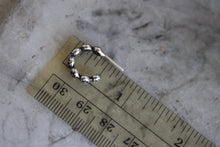 Load image into Gallery viewer, Mini "Daisy Chain" Hoops