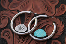 Load image into Gallery viewer, "Swinging Stingers"