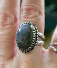 Load image into Gallery viewer, "Elegante"