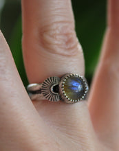 Load image into Gallery viewer, Labradorite Stamped Ring