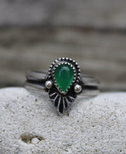 Load image into Gallery viewer, Double Banded Beaded Green Onyx Ring