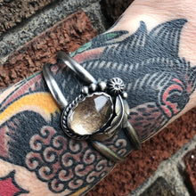 Load image into Gallery viewer, "Golden Nature"