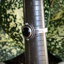 Load image into Gallery viewer, Round Roped Onyx Ring