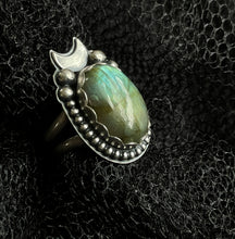 Load image into Gallery viewer, "Unphased" Ring