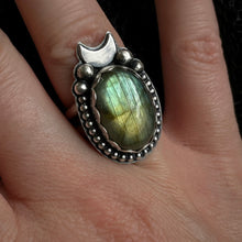 Load image into Gallery viewer, "Unphased" Ring