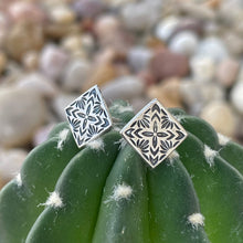 Load image into Gallery viewer, "Flor"