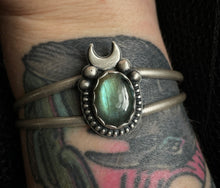 Load image into Gallery viewer, "Unphased" Cuff