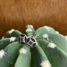 Load image into Gallery viewer, Tiny Shining Star Studs