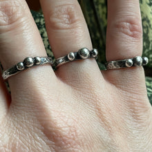 Load image into Gallery viewer, 3 Ball Stacker Ring