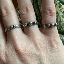 Load image into Gallery viewer, 3 Ball Stacker Ring