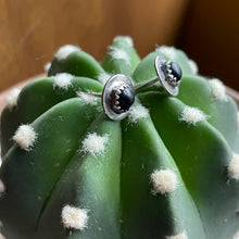 Load image into Gallery viewer, Round Onyx Studs