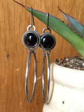 Load image into Gallery viewer, Round Onyx Hoops