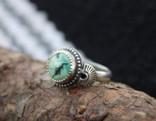Load image into Gallery viewer, Turquoise Stamped Ring
