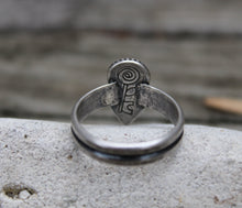 Load image into Gallery viewer, Double Banded Beaded Green Onyx Ring
